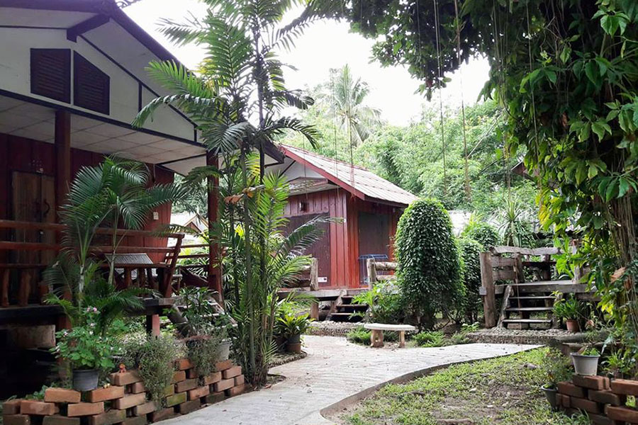 บ้านแสงเฮือน