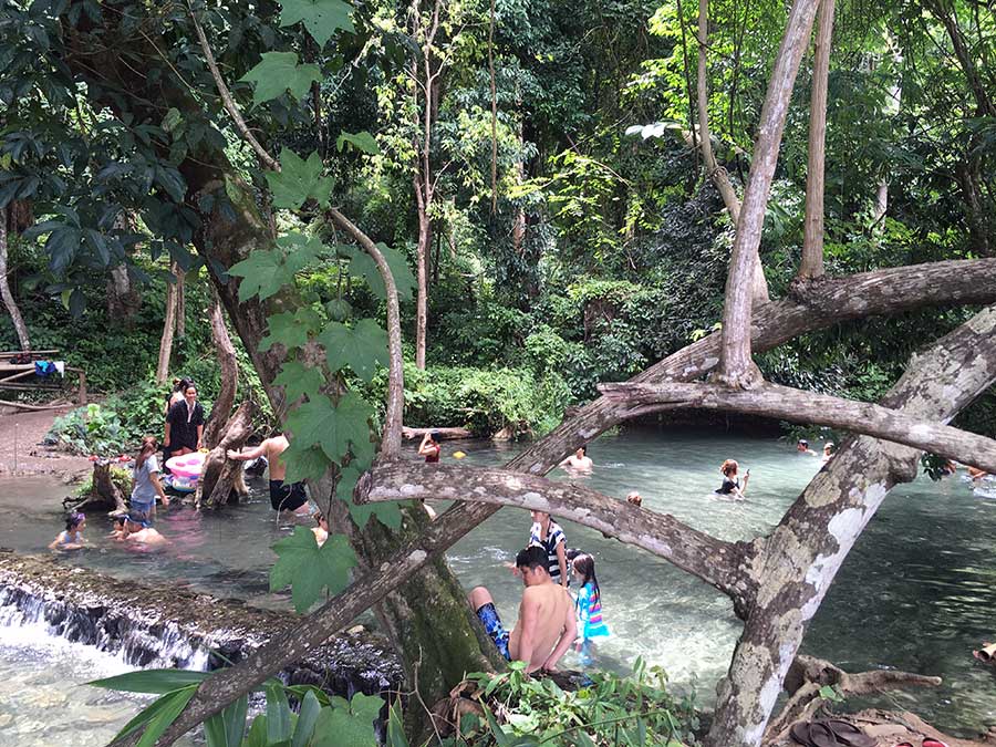 น้ำพุร้อนไทรงาม